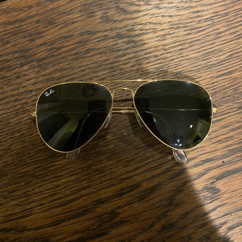 Ray Ban Aviator shades
